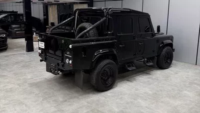 Land Rover Defender 75th 2015 GCC specs-17