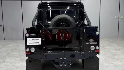 Land Rover Defender 75th 2015 GCC specs-22