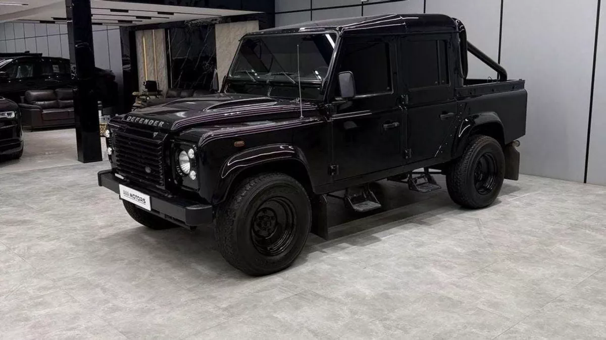 Land Rover Defender 75th 2015 GCC specs