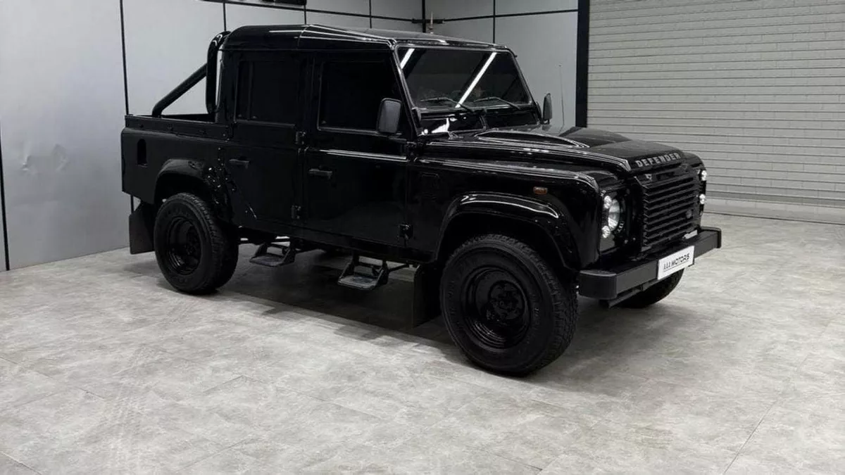 Land Rover Defender 75th 2015 GCC specs-3-0