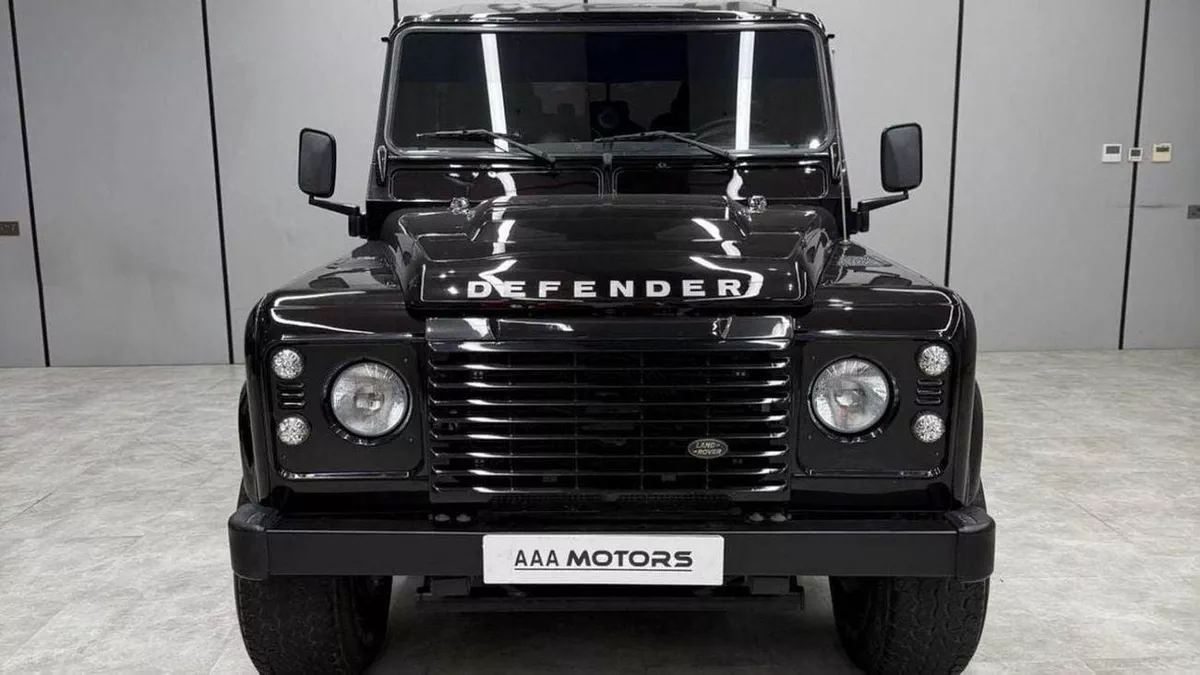Land Rover Defender 75th 2015 GCC specs-4-0