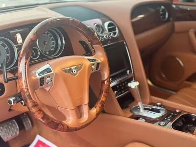 Bentley Flying Spur V8-4