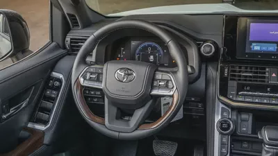 Toyota Land Cruiser GXR 4.0L Full Option 2026 GCC Specs For Export-9