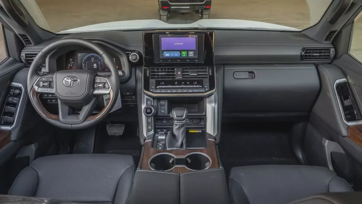 Toyota Land Cruiser GXR 4.0L Full Option 2026 GCC Specs For Export-8-8