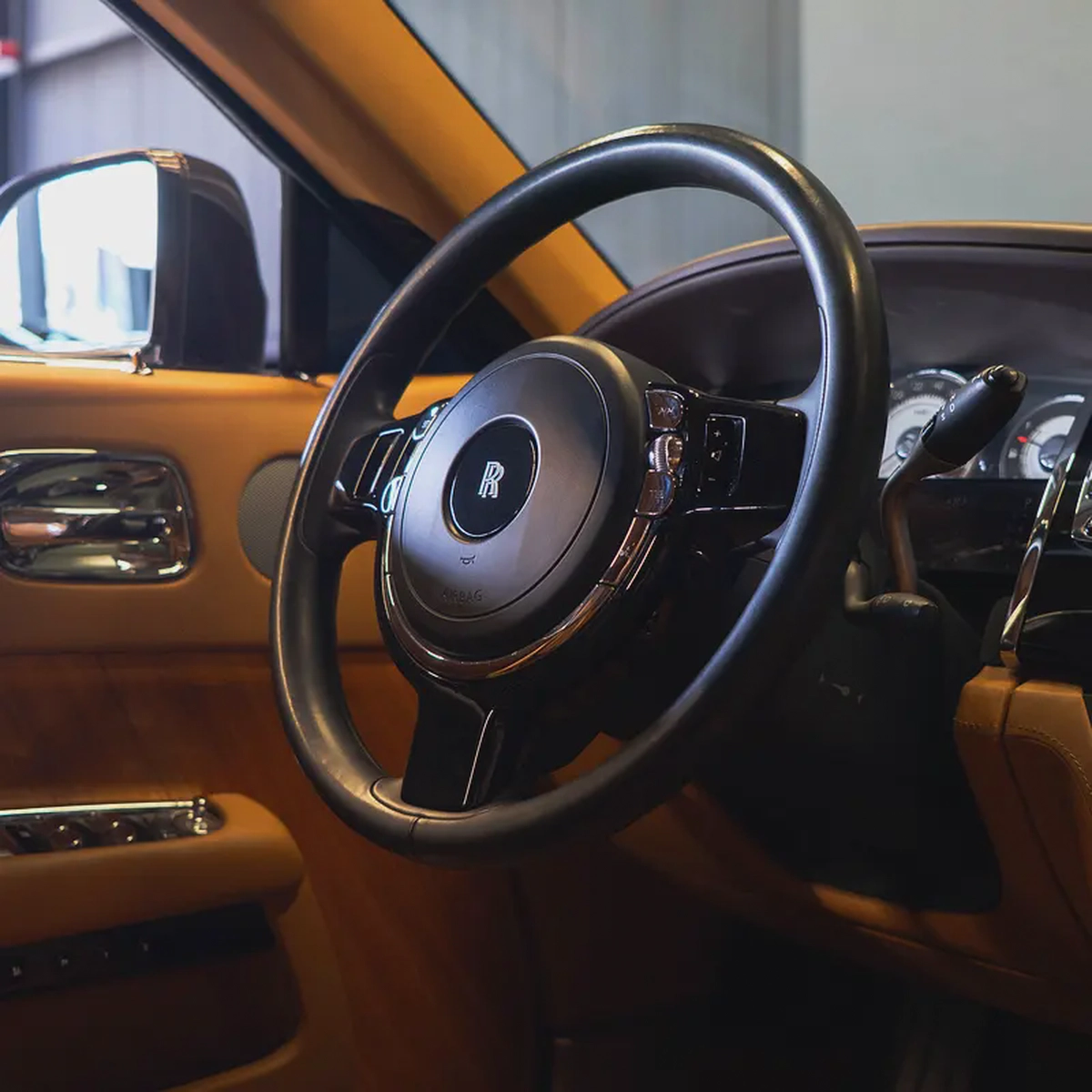 AED 339,950	 • Rolls-Royce Wraith  • 1 Year Warranty-9-9