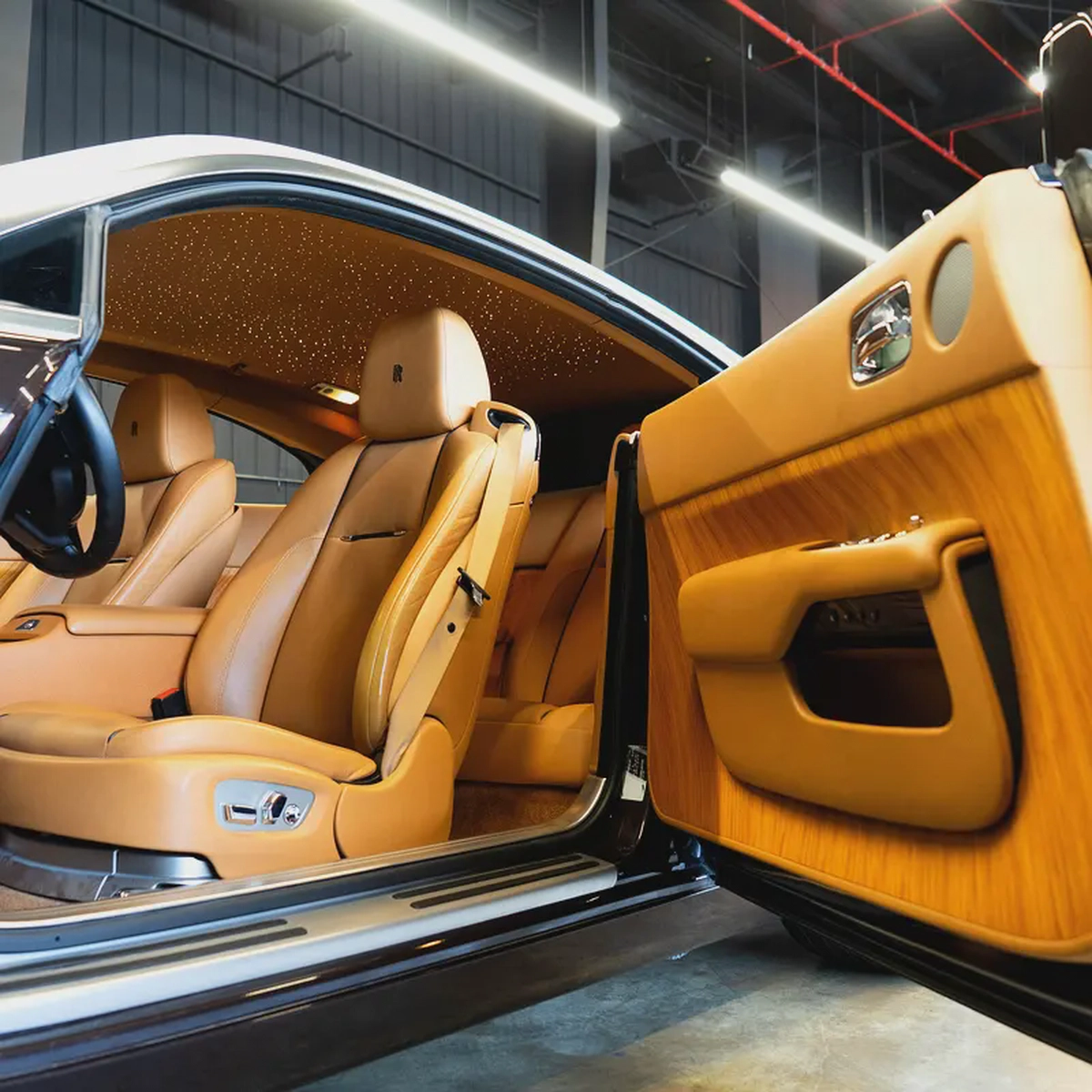 AED 339,950	 • Rolls-Royce Wraith  • 1 Year Warranty-13-13