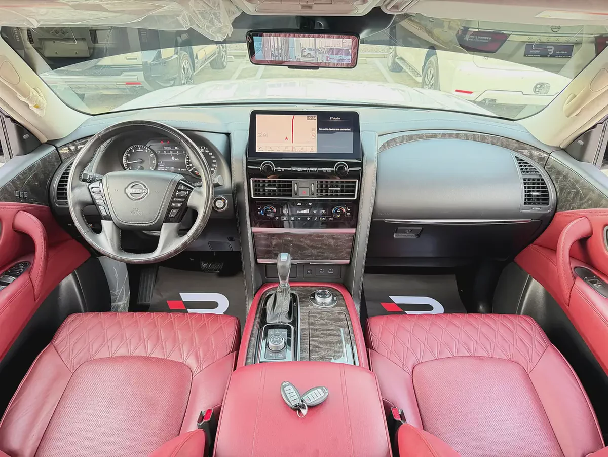نيسان باترول بلاتينيوم ثمانية سلندر ابيض / احمر خليجي Patrol 2022 LE Platinum GCC Specs-9-9