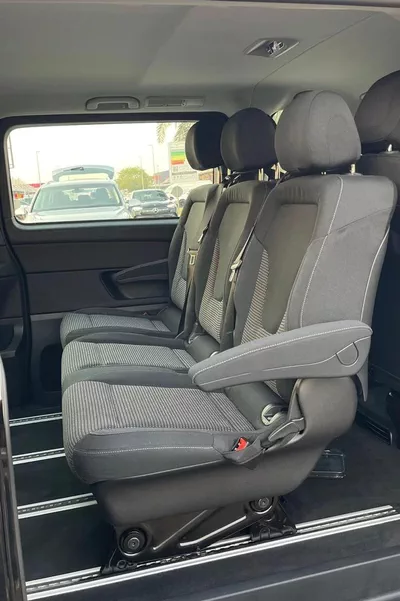 Mercedes Benz V300 AVANTGARDE 5 years Warranty 2025 GCC-7