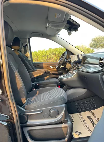 Mercedes Benz V300 AVANTGARDE 5 years Warranty 2025 GCC-12