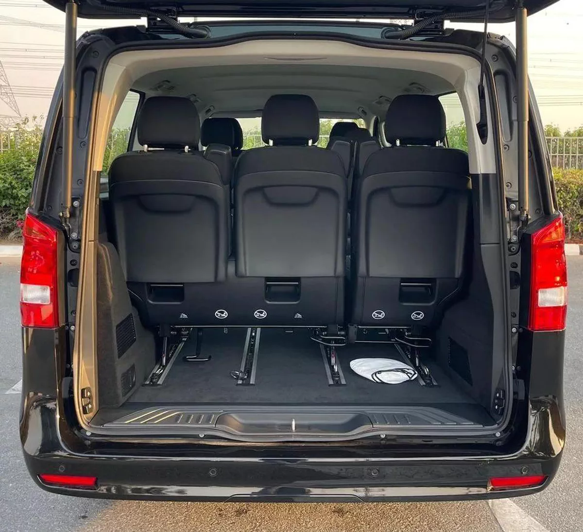 Mercedes Benz V300 AVANTGARDE 5 years Warranty 2025 GCC-11-11