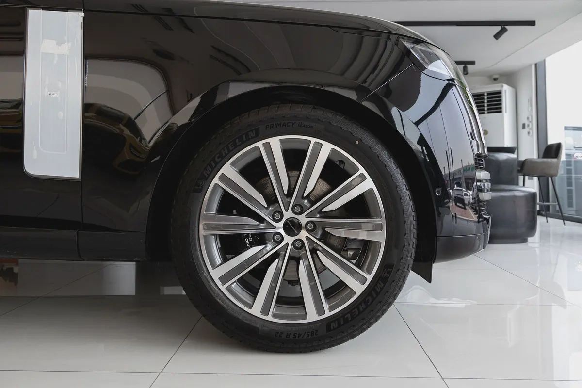 Range Rover | Vogue SE | GCC | AWD | Fully Loaded (Export)-7-7