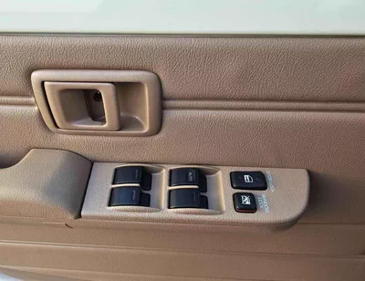 Toyota Land Cruiser Pick Up  DOUBLE CABIN MANUAL / 2.8L V4 DIESEL 4WD / SNORKEL (CODE # STD-E)-15