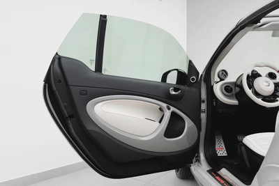 2023 SMART BRABUS ULTIMATE E EQ FORTWO CABRIOLET | 1 OF 50 | FULL ELECTRIC-9