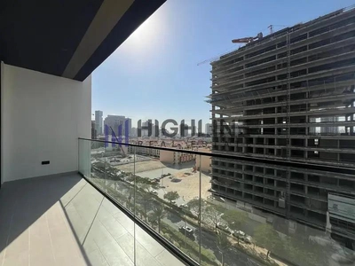 BRIGHT UNIT |PREMIUM QUALITY| SMART HOME| VACANT-11