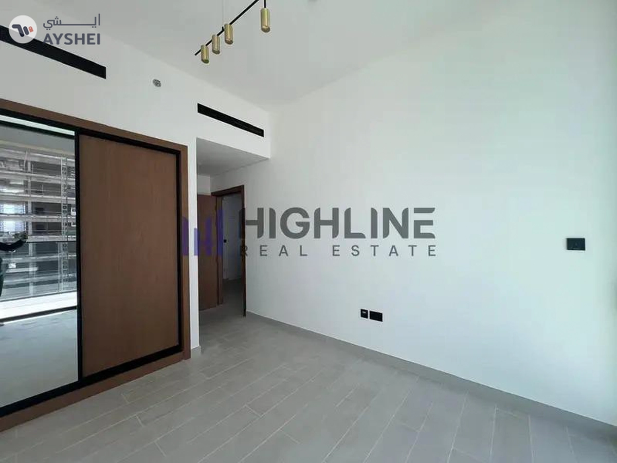 BRIGHT UNIT |PREMIUM QUALITY| SMART HOME| VACANT-8-8