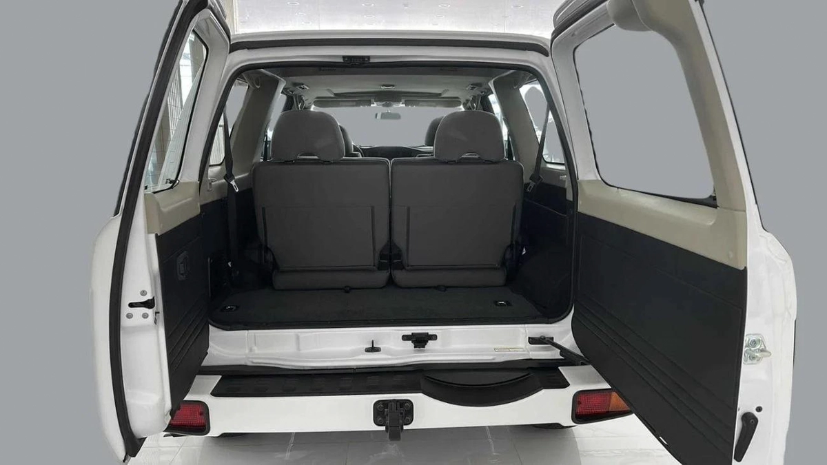 Nissan Patrol Safari 4.8L A/T-11-11