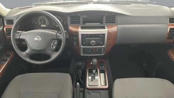 Nissan Patrol Safari 4.8L A/T