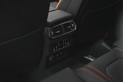 2025 LAMBORGHINI URUS SE-13