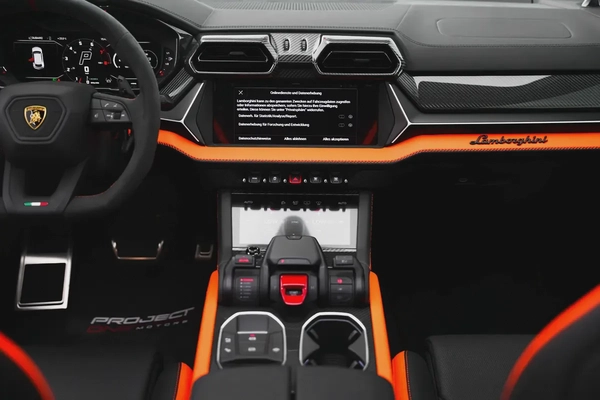 2025 LAMBORGHINI URUS SE