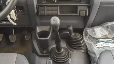 Toyota Land Cruiser Pick Up 4.2L Diesel-8