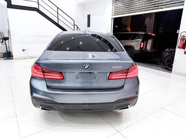 Massive Price Drop!!! // AED 1,880 // 20%DP // 2018 BMW 520i M-Sport // 48 Months