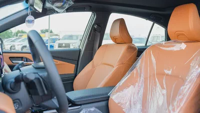 2026 Toyota Camry Lumiere 2.5L AT Hybrid (Black-Tan)-7