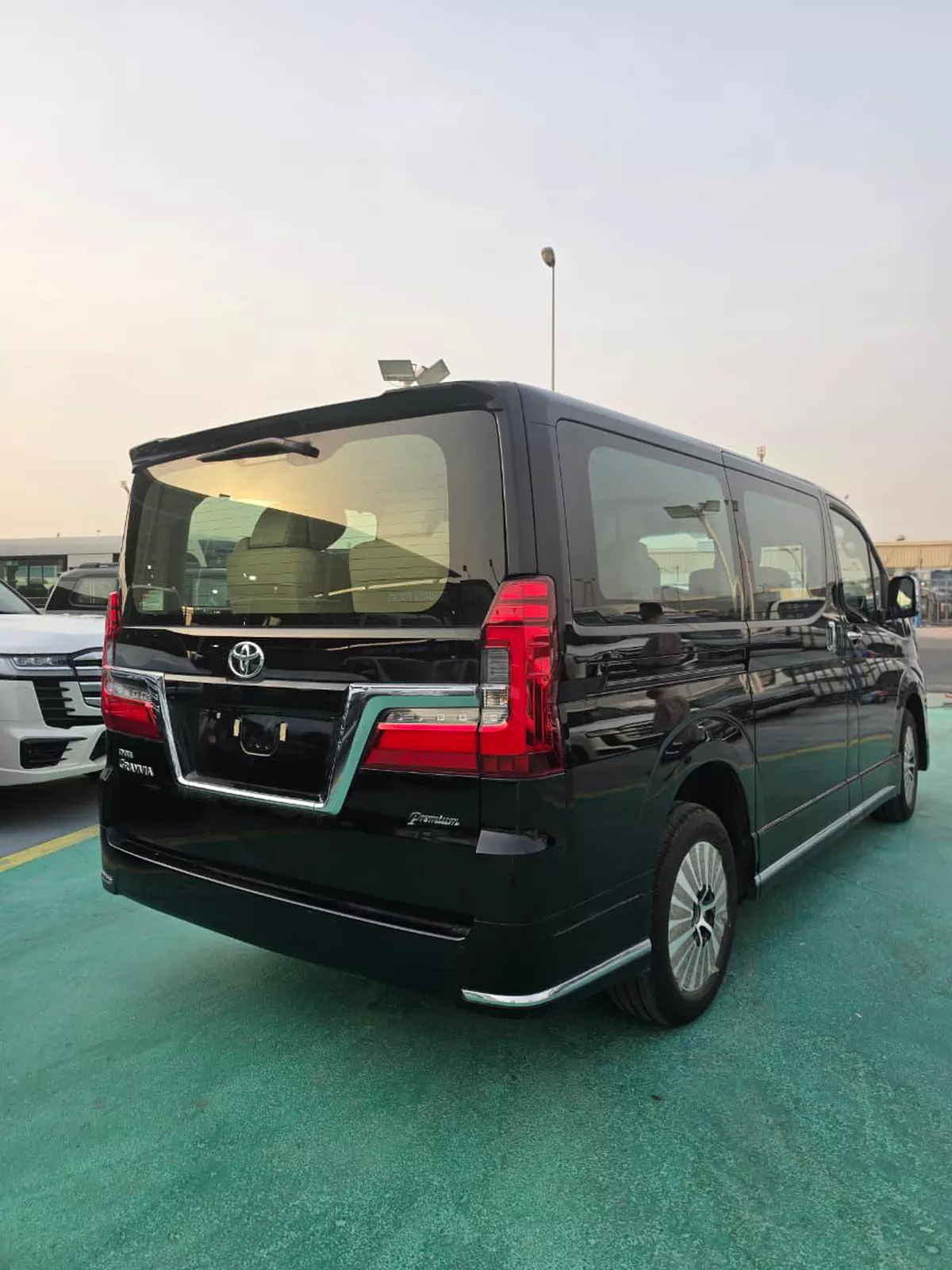 TOYOTA GRANVIA DIESEL-7-7