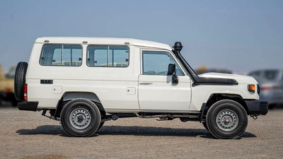 Toyota Land Cruiser 70 Lc 78 hard top 3 door-5