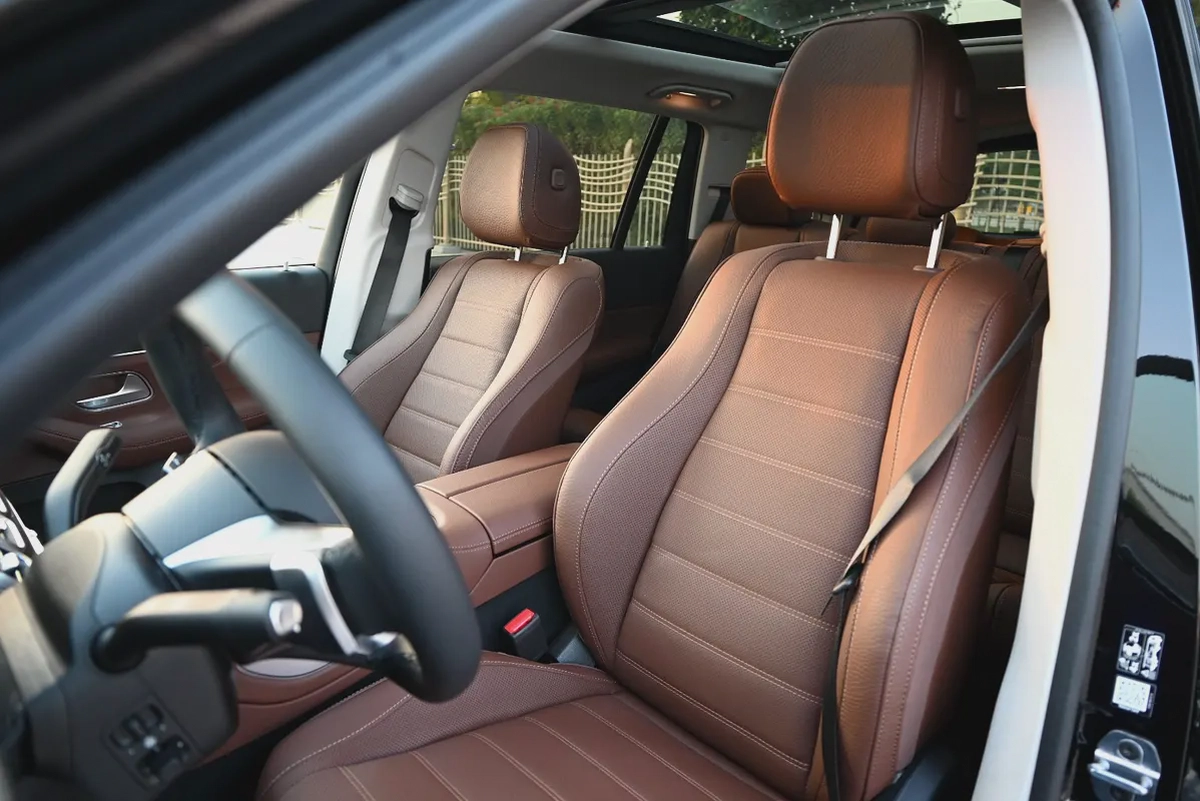 RAMADAN OFFER - EMI 6,160 AED - MERCEDES GLS 450 2025 - 4 MATIC-13-13