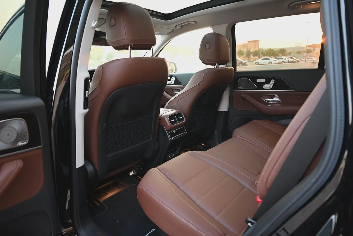 RAMADAN OFFER - EMI 6,160 AED - MERCEDES GLS 450 2025 - 4 MATIC-15-15
