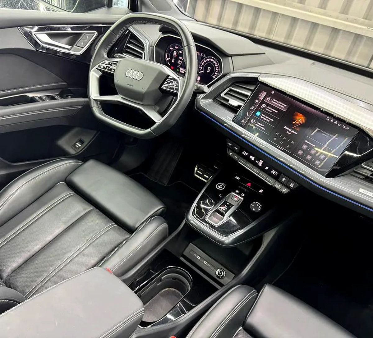 Audi Q4 e-tron 40 2024 | Chinese Specs | Low Mileage | Swiss Auto Service 2029-4-4