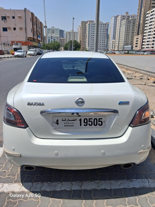 2014  Nissan Maxima Sedan