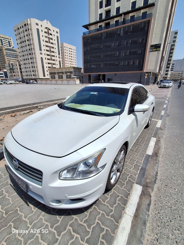 2014  Nissan Maxima Sedan