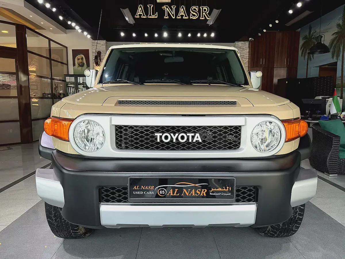 NO PAINT - Under WARRANTY- Like New - Only 40K Kilometers - Full Service History-1-1