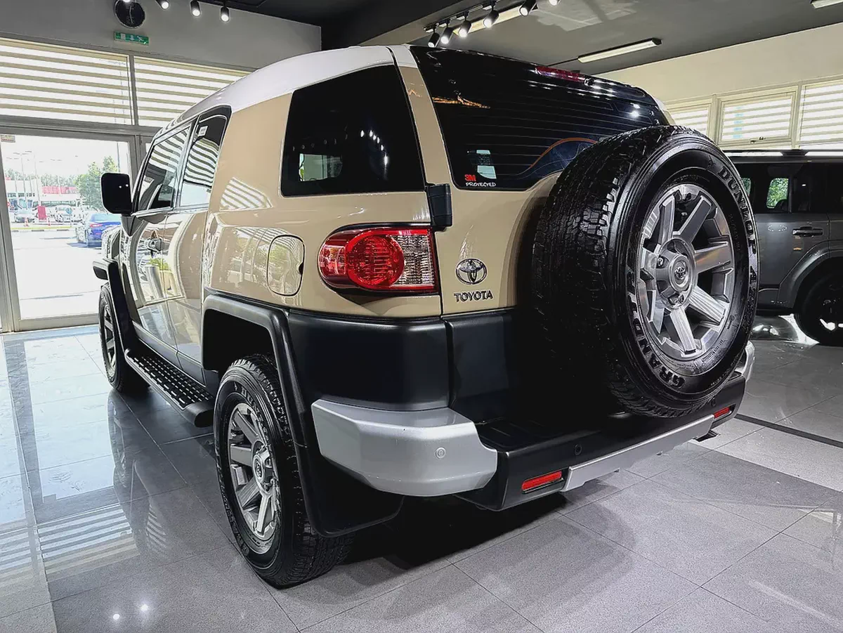 NO PAINT - Under WARRANTY- Like New - Only 40K Kilometers - Full Service History-3-3