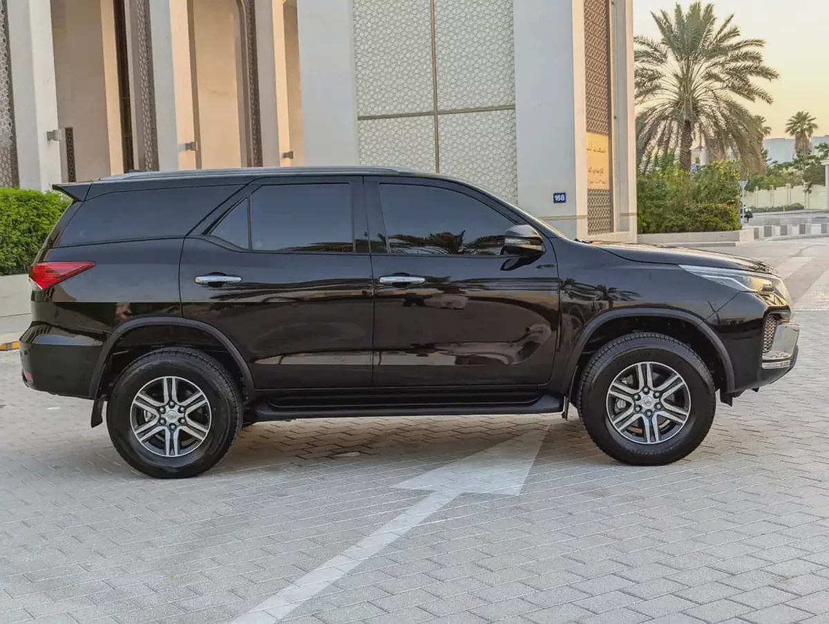 2024 Toyota Fortuner EXR - V4 2.7L 4X4 - Accident Free Low mileage - GCC Specs-17-17
