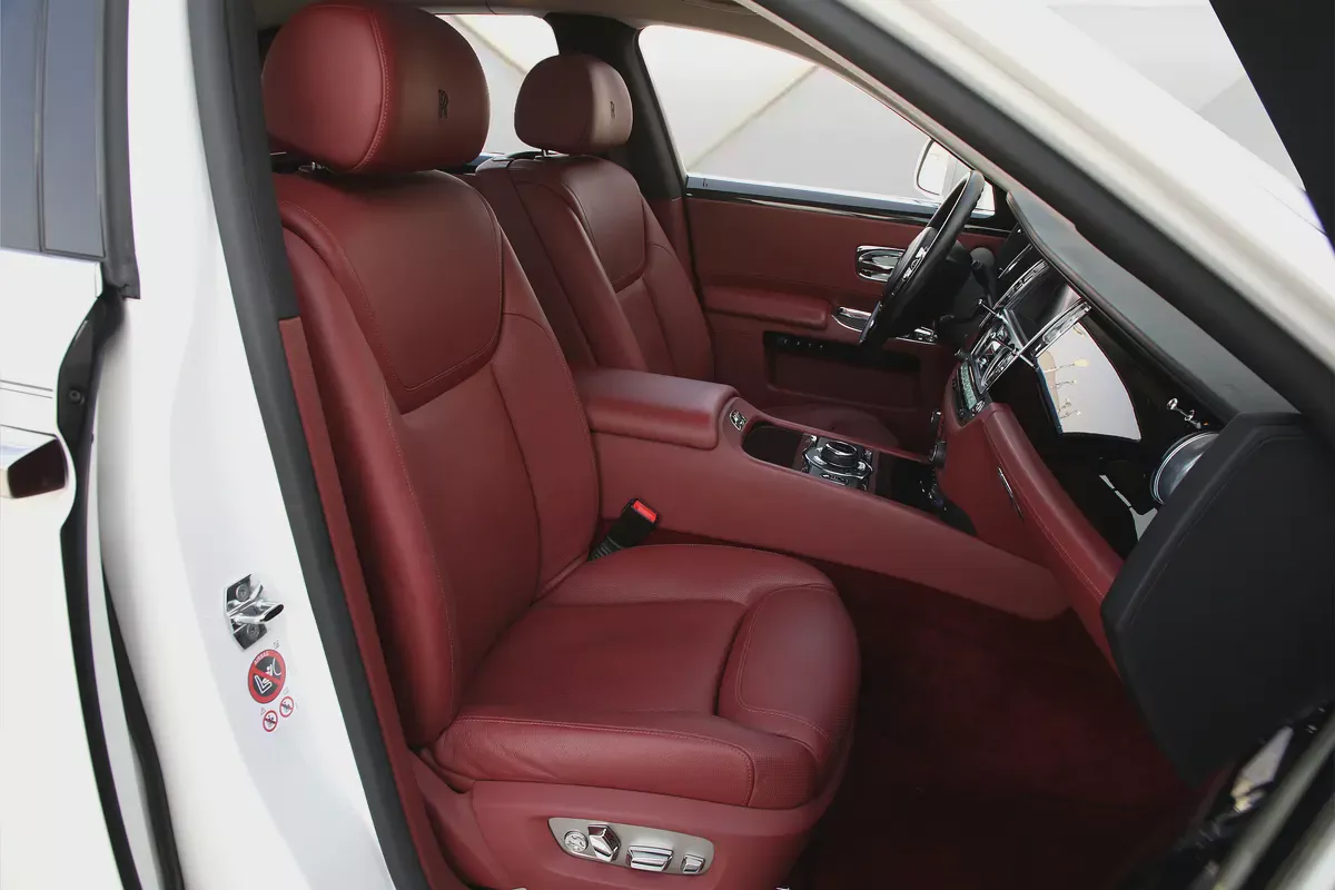 ROLLS ROYCE GHOST - 2016 - GCC - ORIGINAL PAINT - FULLY LOADED-10-10