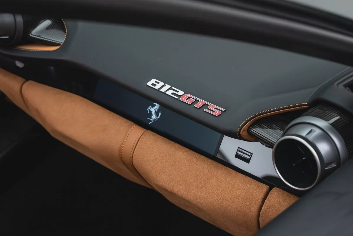 2022 FERRARI 812 GTS | MAIN DEALER SERVICE |-12-12