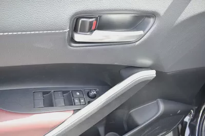 2025 Toyota Corolla Cross GLI Hybrid - GCC Specs-8