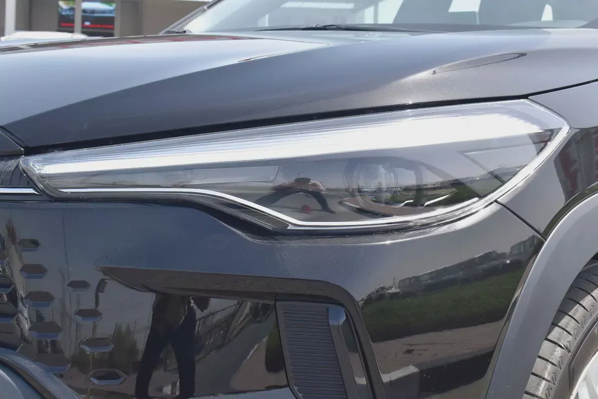 2025 Toyota Corolla Cross GLI Hybrid - GCC Specs-2-2