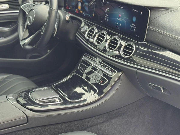 Mercedes Benz E 450 MERCEDES  E450 hybrid 2022 full option best price!!!!