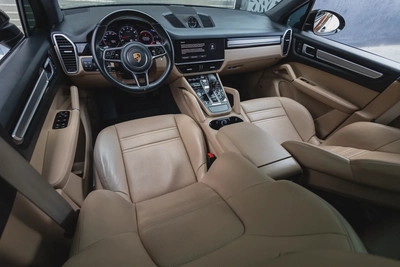 Porsche Cayenne 2022-18