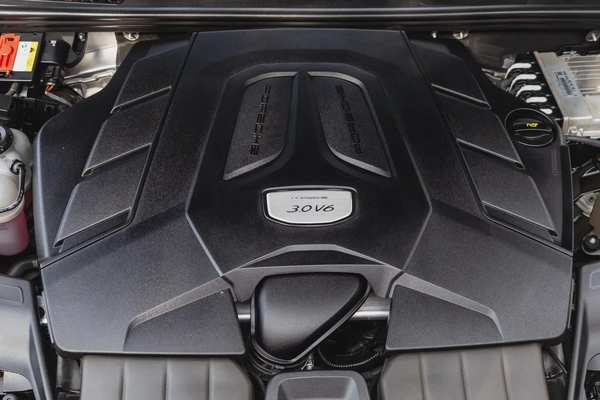 Porsche Cayenne 2022