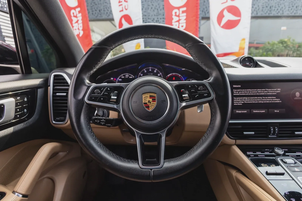 Porsche Cayenne 2022-2-2