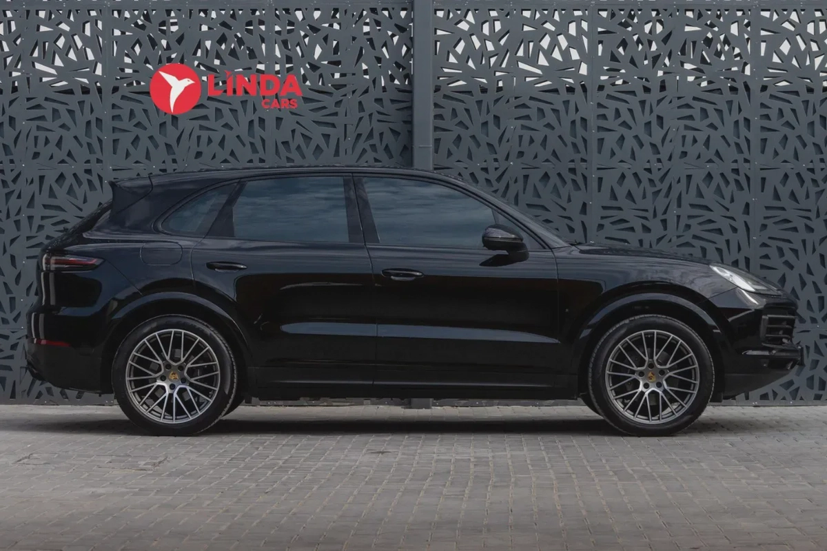 Porsche Cayenne 2022-14-14