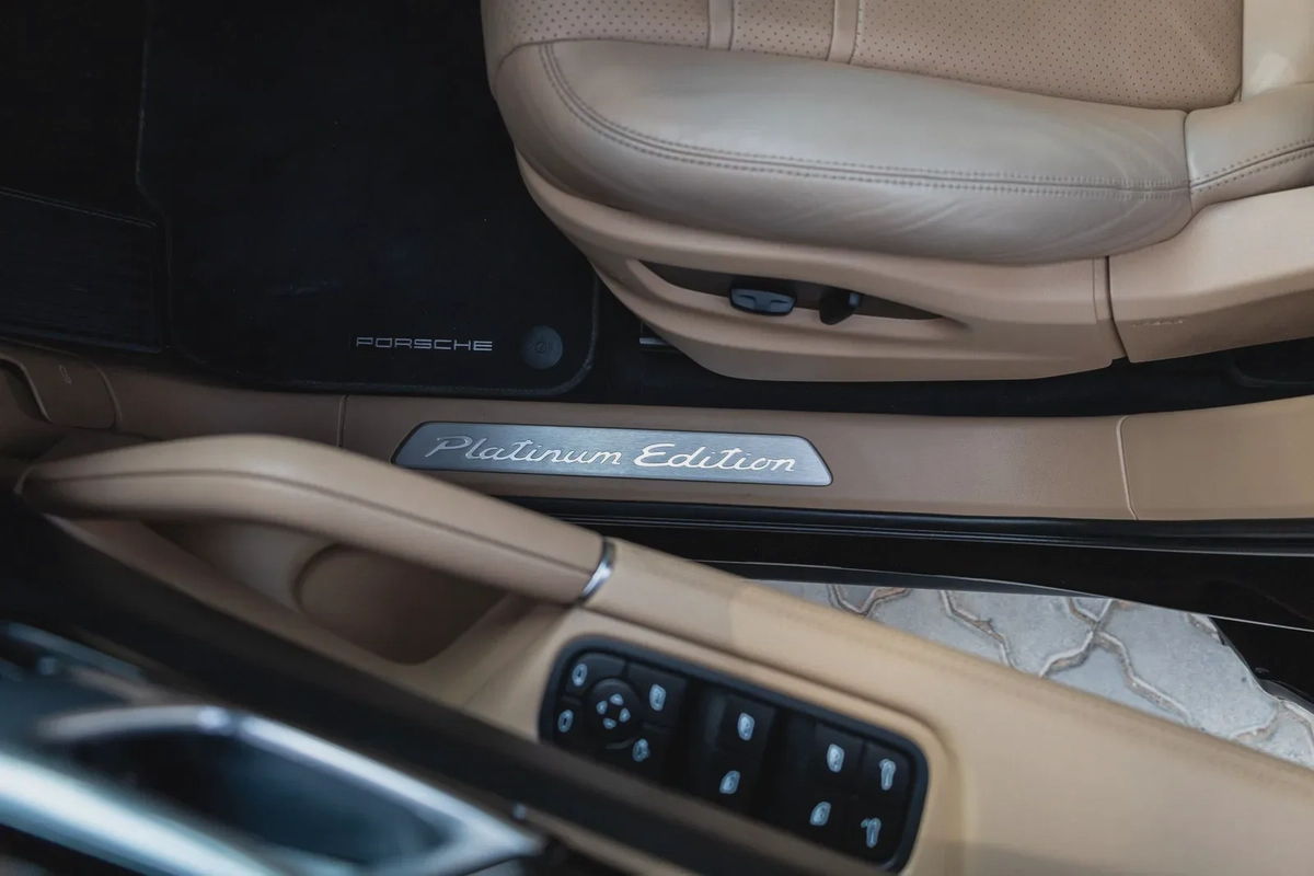 Porsche Cayenne 2022-3-3