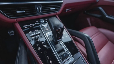 Porsche Cayenne GTS Coupé 2021-7
