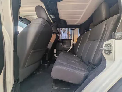 2017 Jeep Wrangler – American Specification | 97,000 KM Interior and Exterior Excellent Condition-11