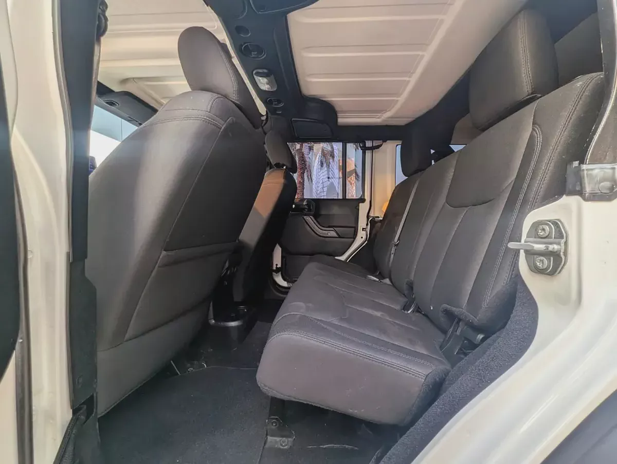 2017 Jeep Wrangler – American Specification | 97,000 KM Interior and Exterior Excellent Condition-11-11