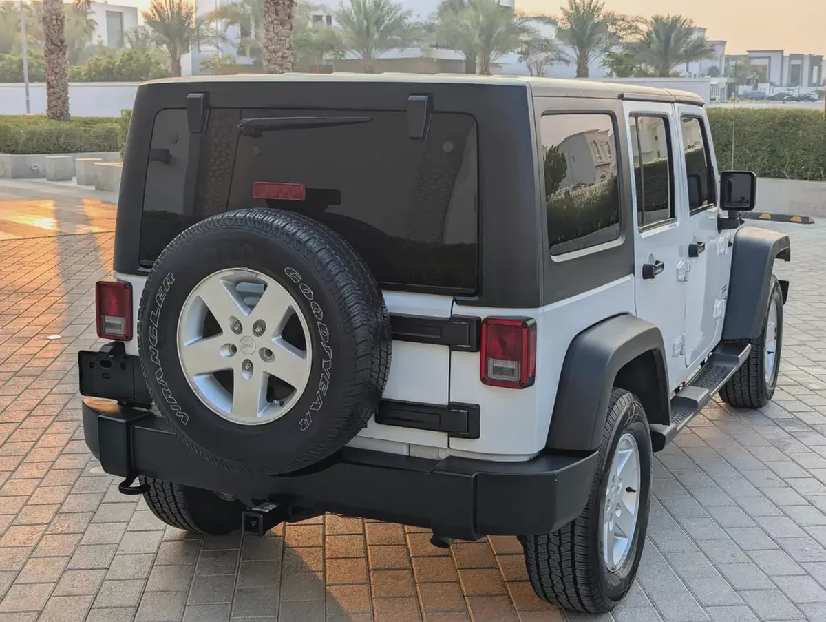 2017 Jeep Wrangler – American Specification | 97,000 KM Interior and Exterior Excellent Condition-3-3